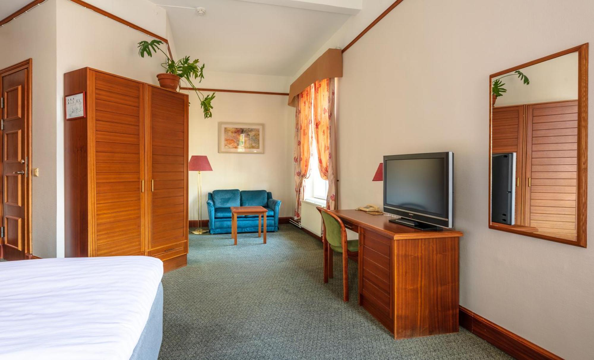 Victoria Hotel